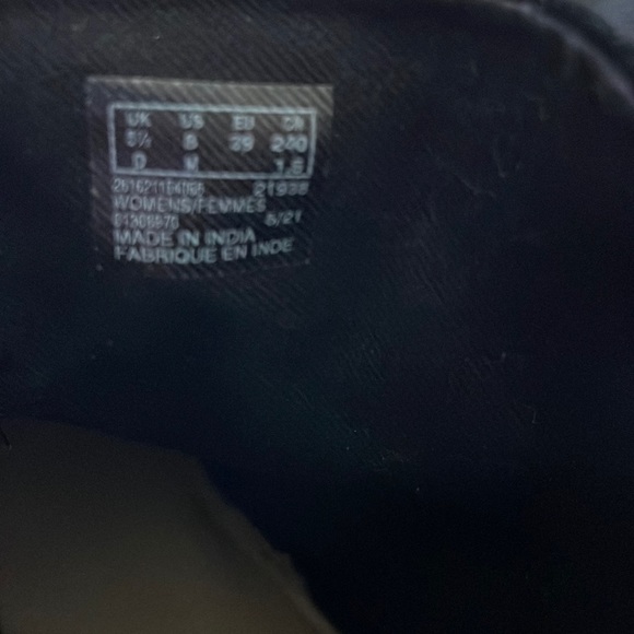 Clark Ultra Confort Collection ankle boot size 8. - Picture 7 of 8